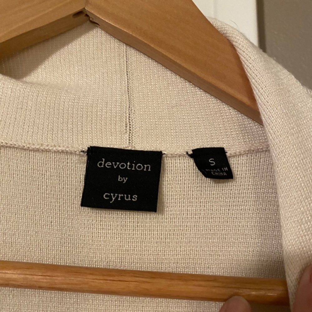 Cardigan - Picture 2 of 2